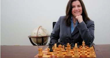 Mastering the Queen's Gambit: Gain an Advantage with Strategic